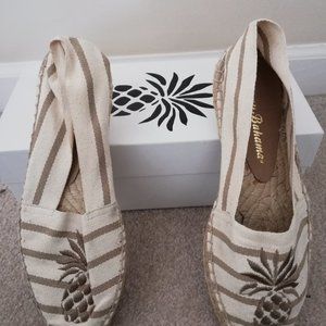 Tommy Bahama Espadrilles size 7
